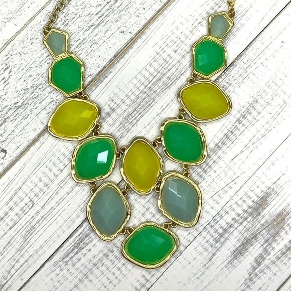 Statement Necklace Bib Style Green Yellow Gold Tone Adjustable Length - Picture 6 of 6